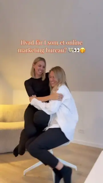 Vi er en smuuule besat af at få enhver form for virksomhed til at blive set, hørt og valgt til - igen og igen 👯‍♀️

Det er faktisk det, vi gør bedst. Vi lever for det der “aha, dem kender jeg” blik, når folk scroller forbi jeres navn for tredje gang den uge.

Så nej, det er ikke raket-videnskab (okay, lidt strategi er der 🤫) - men det virker.

Vil du være den, alle ser, husker og taler om? 👇🏼

Send os en DM eller en mail på: hej@nstudio.dk 🧡🩷