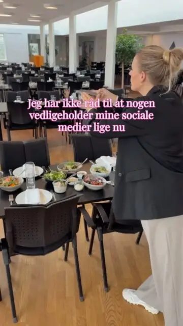 Nogle gange skal det bare ikke være et fast abonnement 👀

Så er den her til dig 👇🏼

Vi tilbyder nemlig også skræddersyet content creation til dig og din virksomhed, når behovet opstår.

Har du brug for:
- En opdateret billed- og videobank?
- Nyt content til et nyt produkt eller ny menu?
- Dækning af jeres næste event?

Eller måske:
- En klar contentplan?
- Instagram-træning, så I selv kan tage over?
- En SoMe-strategi session?

Vi har dig! 🩷🧡

Ingen lange kontrakter. Ingen “vi ses om et år.” Bare hjælp, når du har brug for den.

Skriv “CONTENT” i kommentarfeltet, så tager vi en snak om, hvad du har brug for 👇🏼