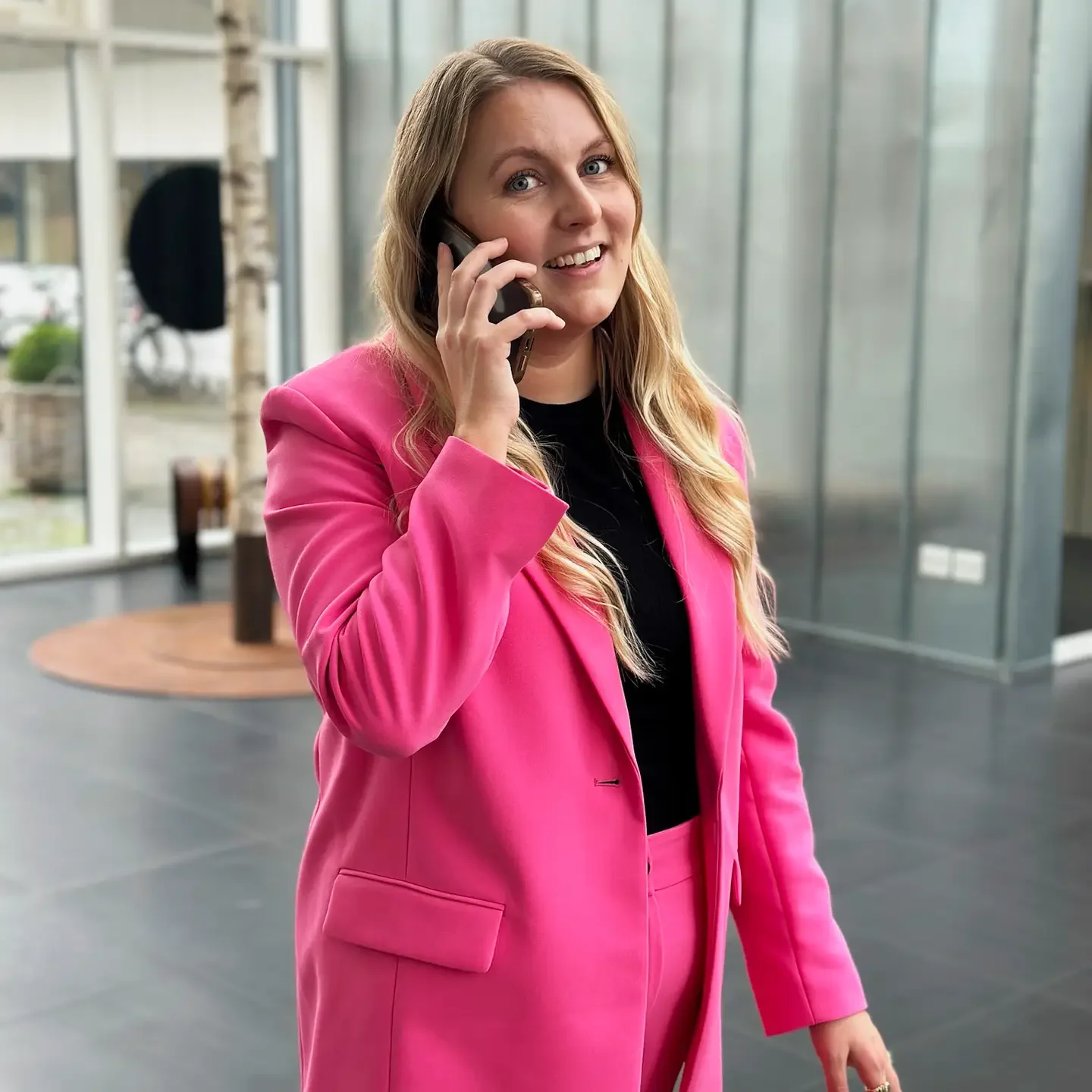 N-Studio-Nicoline-telefon N-Studio-Nicoline-telefon